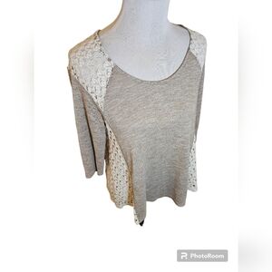 UMGEE pullover sweater with crochet accents size med.